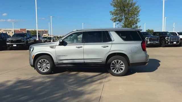 2027 GMC Yukon Denali - Photo 6