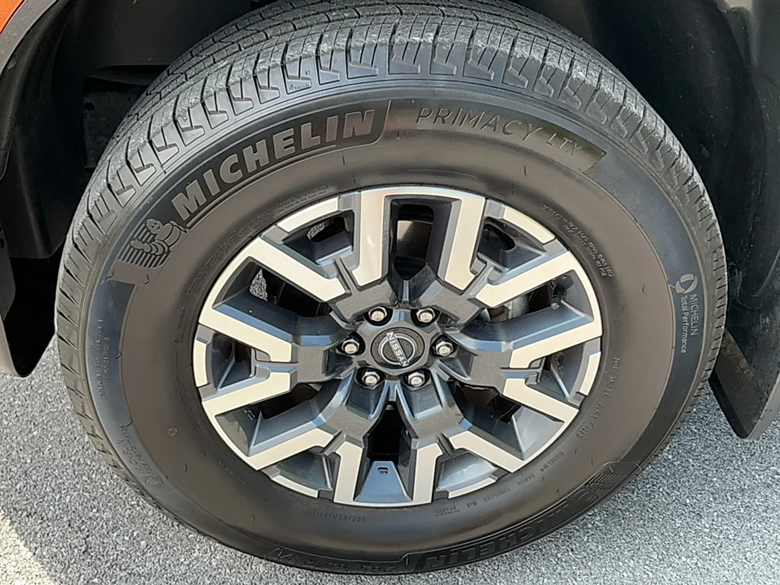 Used 2024 Super Black Nissan Crew Cab SL 4x2 image 5