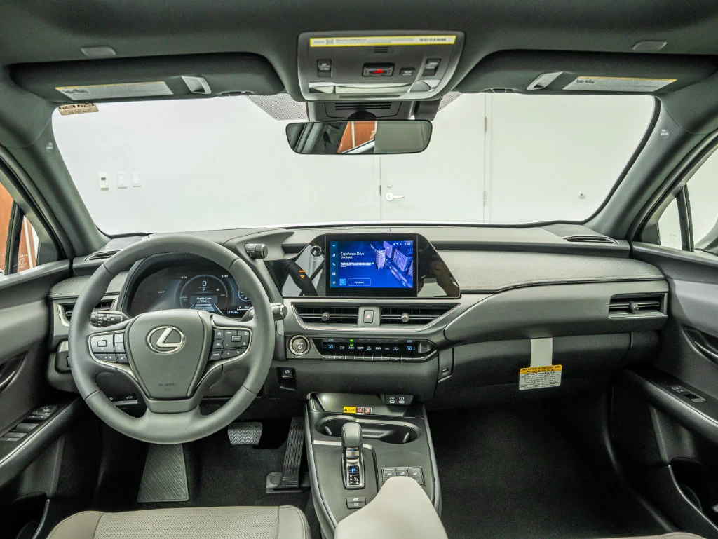 New 2026 Ultra White with Obsidian roof Lexus F SPORT DESIGN AWD image 4