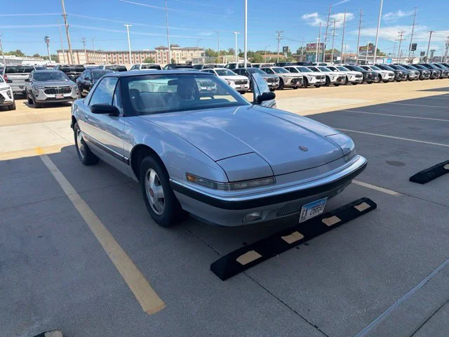 Used 1990  Buick Base image 2