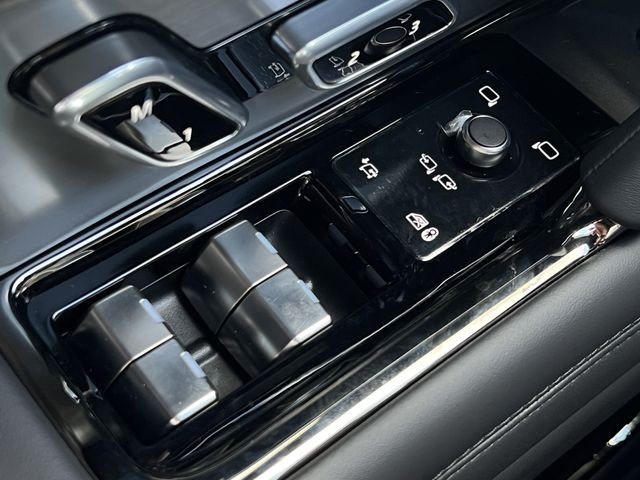New 2026 Borasco Grey Land Rover SE image 21