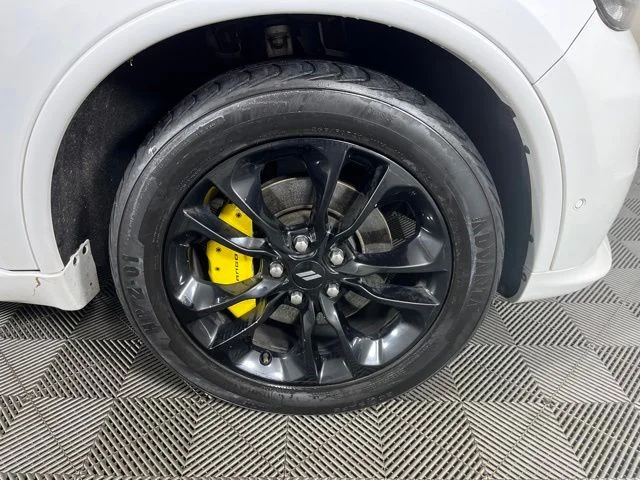 Used 2020 White/off-white Dodge R/T image 9