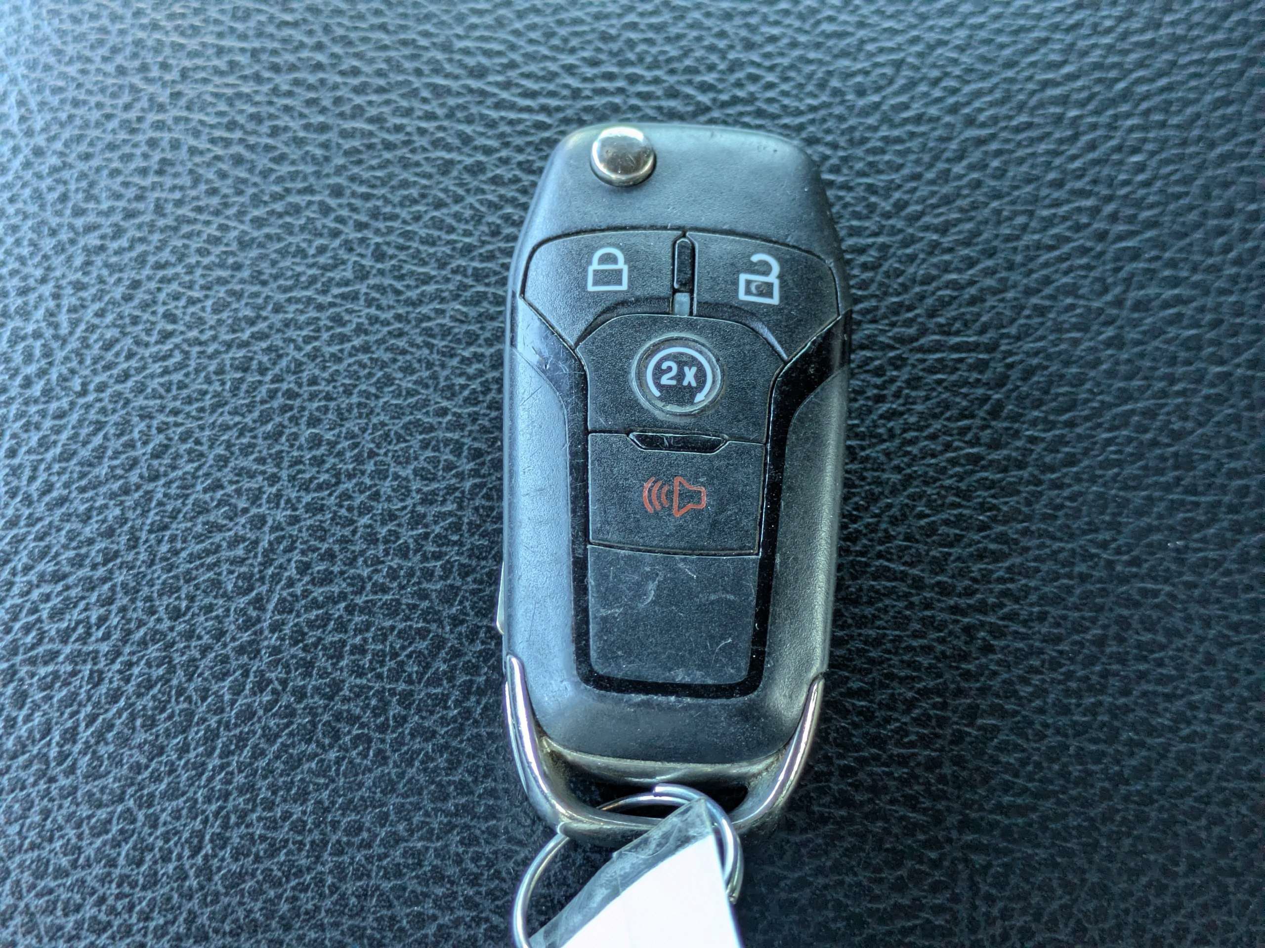 Used 2017 Magnetic Ford Lariat image 28