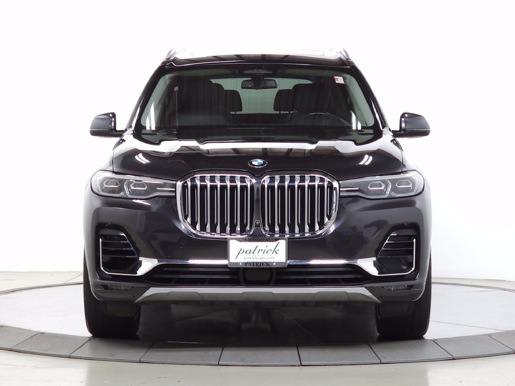 Used 2020 Dark Graphite BMW xDrive40i image 2