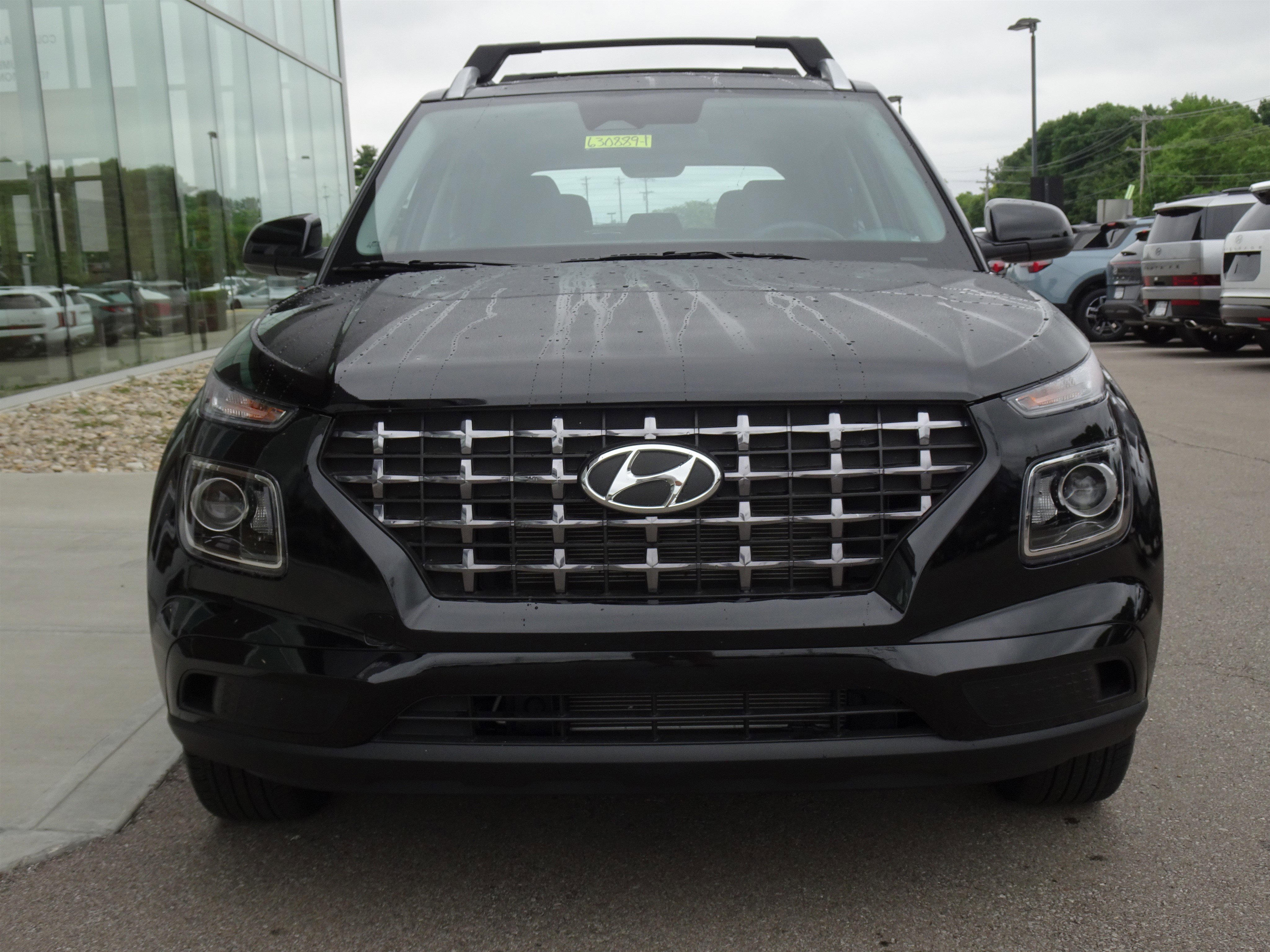 2023 Hyundai Venue SEL - Photo 7