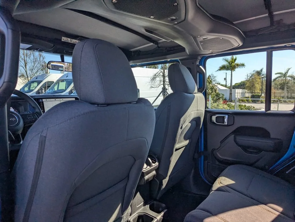 New 2026 Hydro Blue Pearl-Coat Exterior Paint Jeep Sport image 10