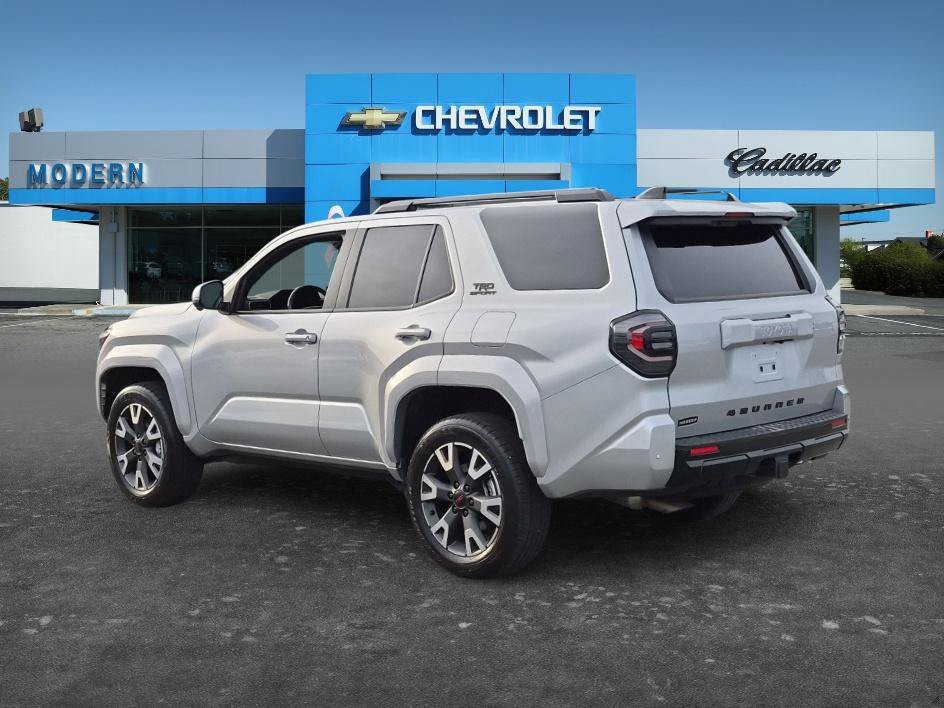 Used 2025 Cutting Edge Toyota SR5 image 3
