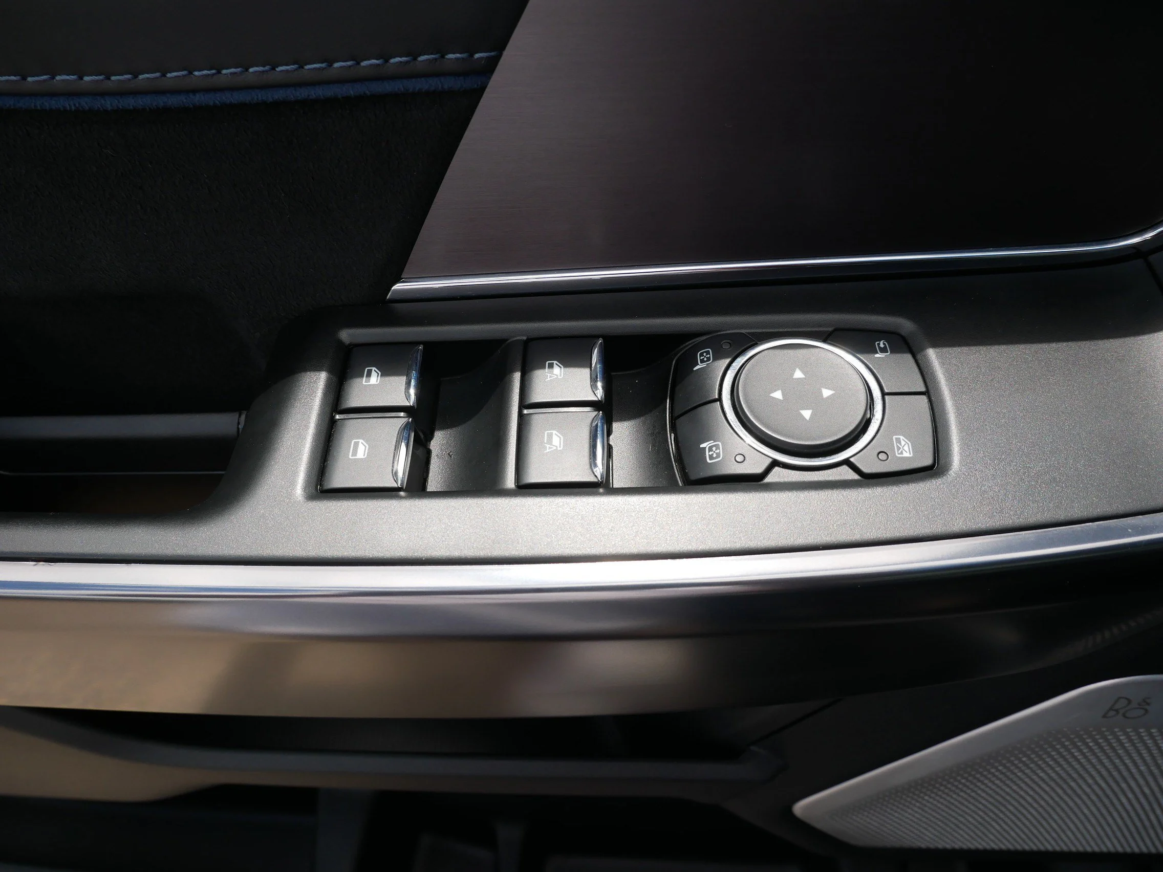 Used 2025 Agate Black Metallic Ford Platinum image 20