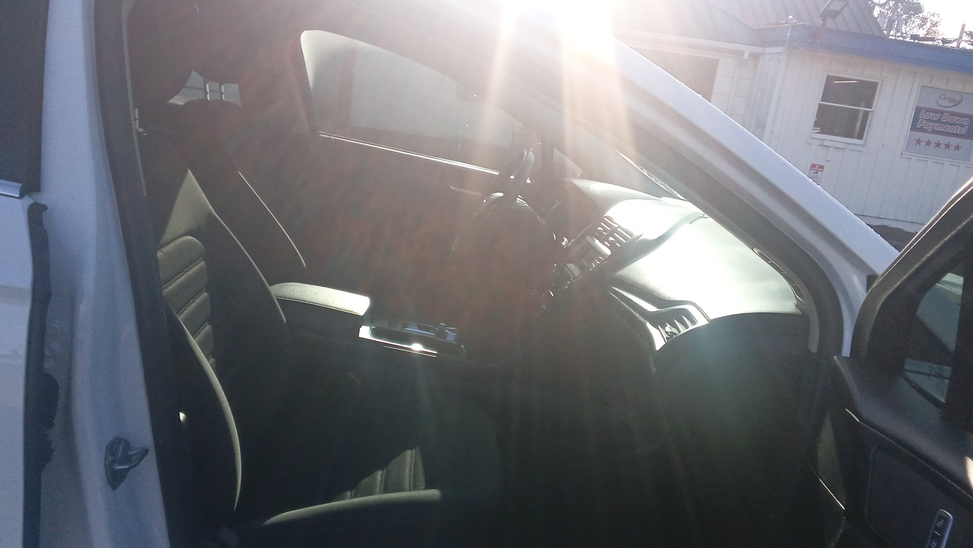 Used 2018 White Ford S image 11