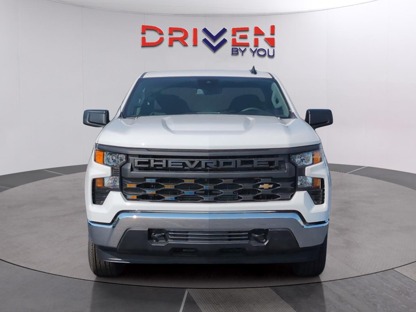 New 2026 Summit White Chevrolet WT image 8