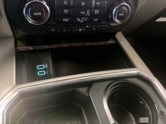 Used 2019 Black Ford Lariat image 27