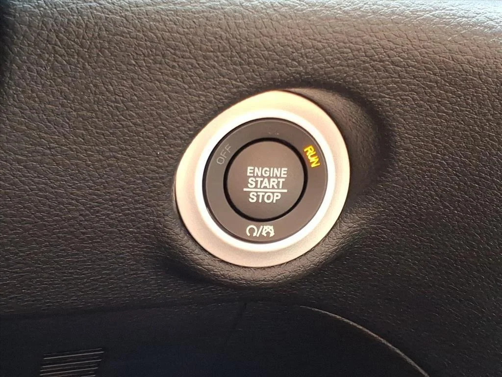 2026 Chrysler Pacifica Limited - Photo 16