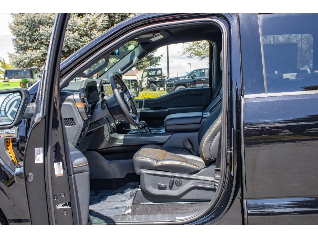 New 2026 AGATE BLACK METALLIC Ford Tremor image 31