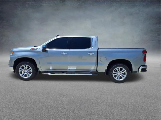 Used 2025 Gray Chevrolet LTZ image 5
