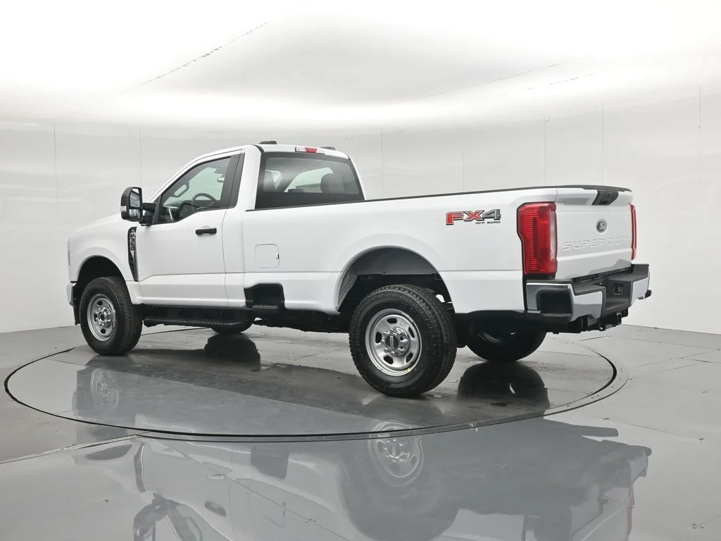 New 2026 Oxford White Ford XL image 6