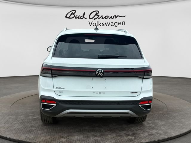 New 2026 Pure White Volkswagen 1.5T SE image 4