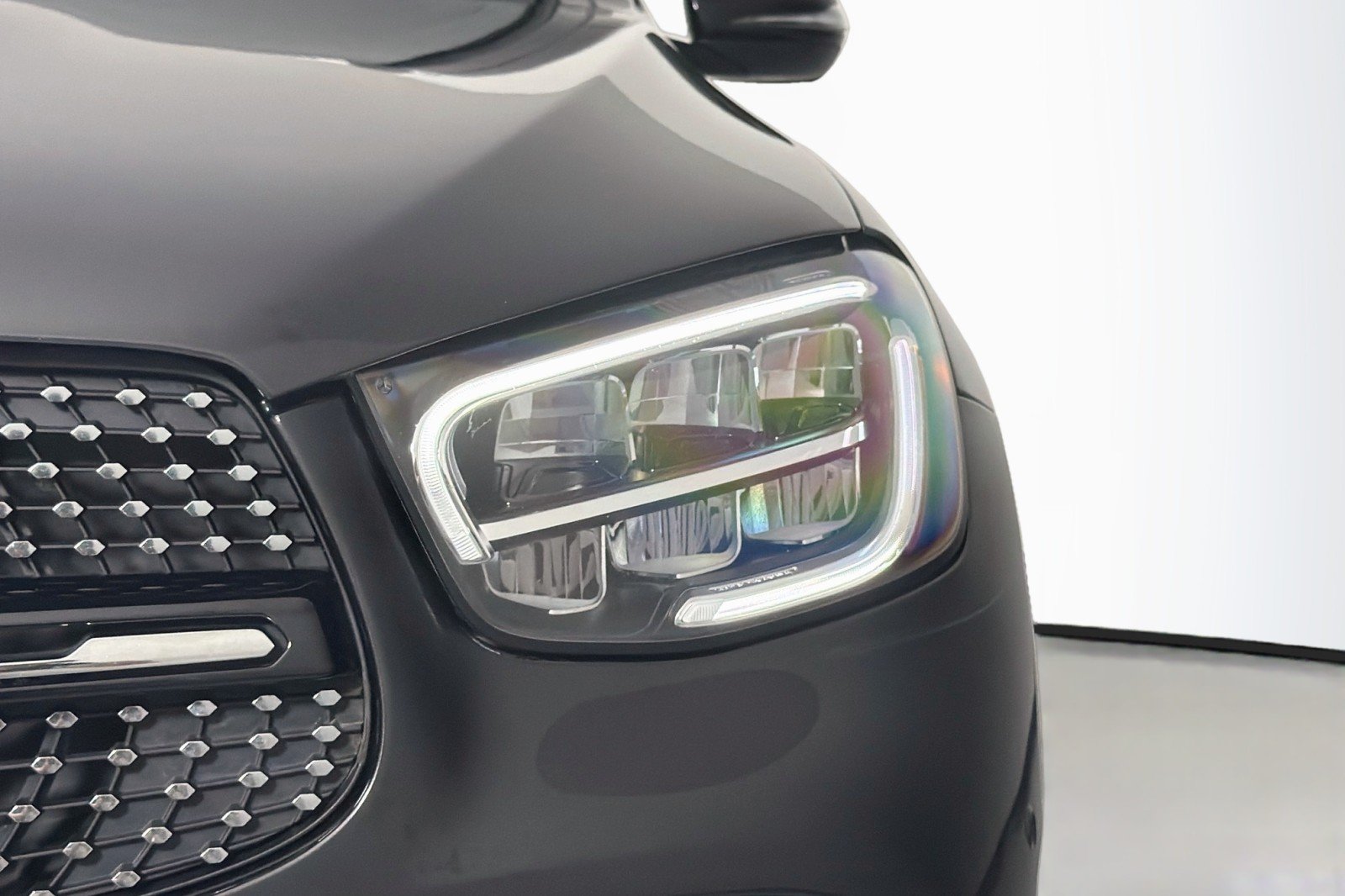 Used 2022 Graphite Grey Metallic Mercedes-Benz 300 image 14