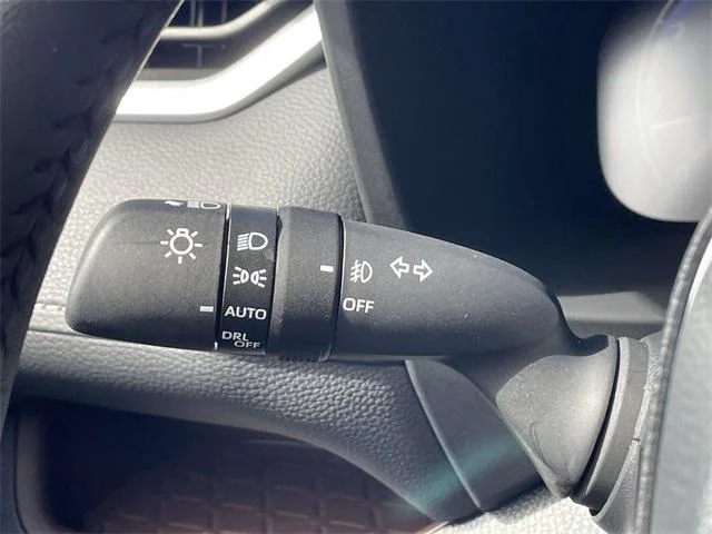 2025 Toyota RAV4 Limited - Photo 25
