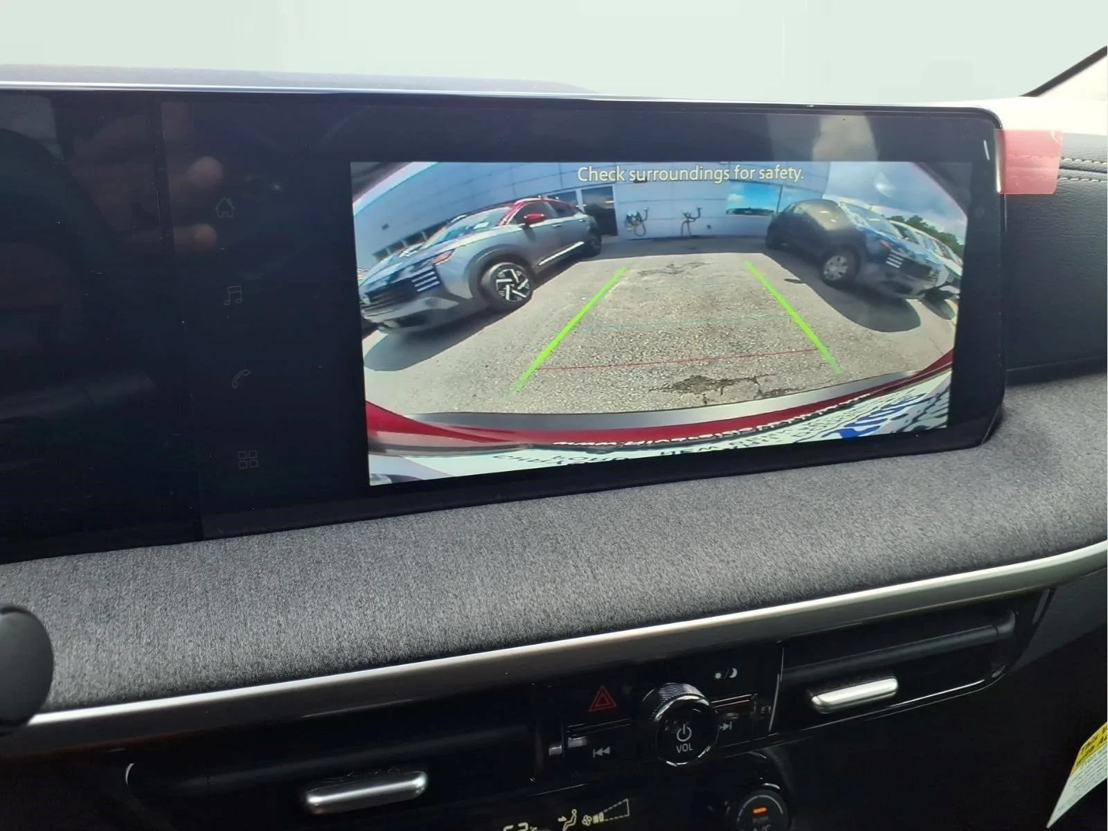 2026 Nissan KICKS SV - Photo 16