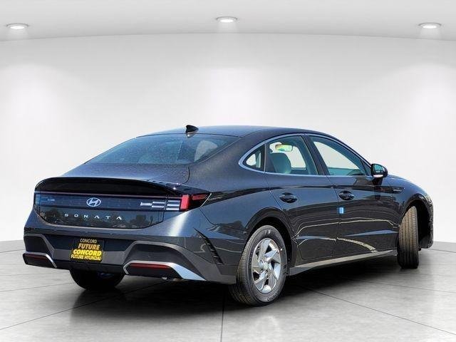 New 2026 Gray Hyundai SE image 31