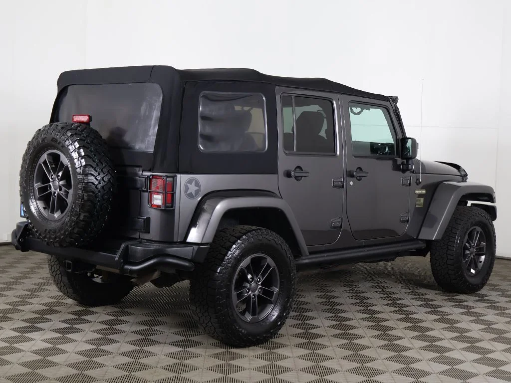 Used 2018 Granite Crystal Metallic Clearcoat Jeep Unlimited Sport image 7