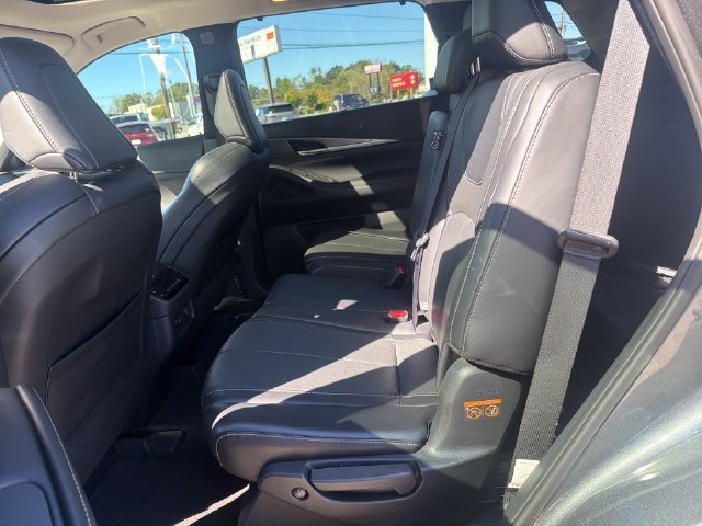Used 2023 Gray INFINITI LUXE image 15