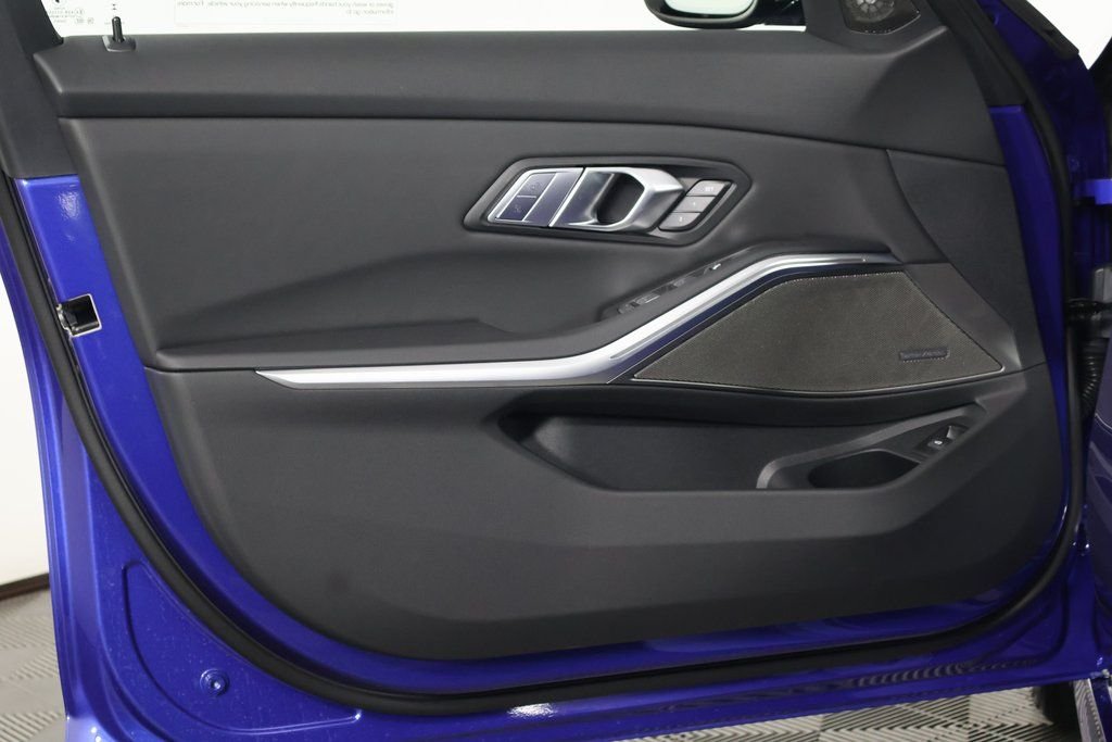 New 2026 Portimao Blue Metallic BMW 330i image 7