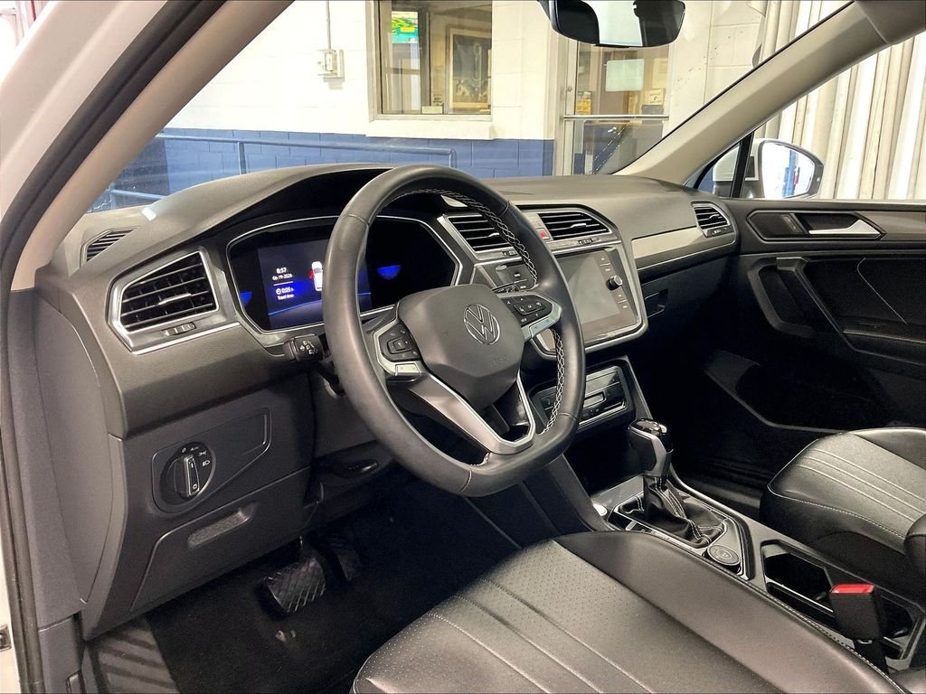 Used 2022 White Volkswagen 2.0T SE image 8