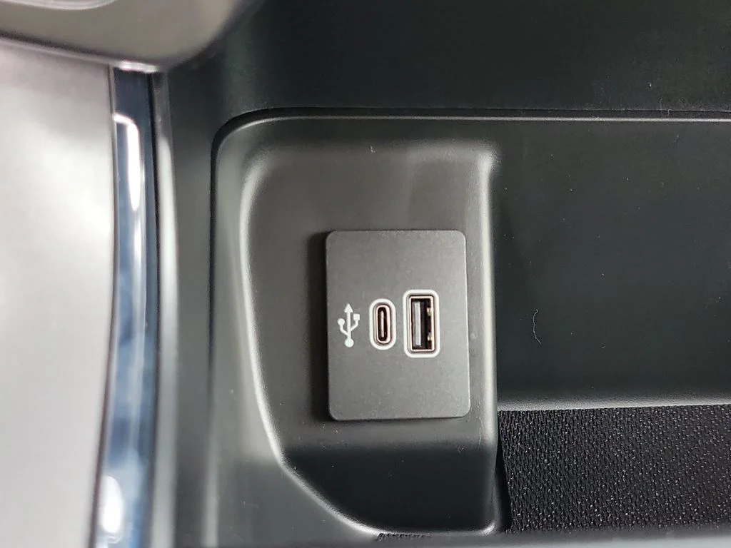 New 2026 Agate Black Metallic Ford XLT image 28