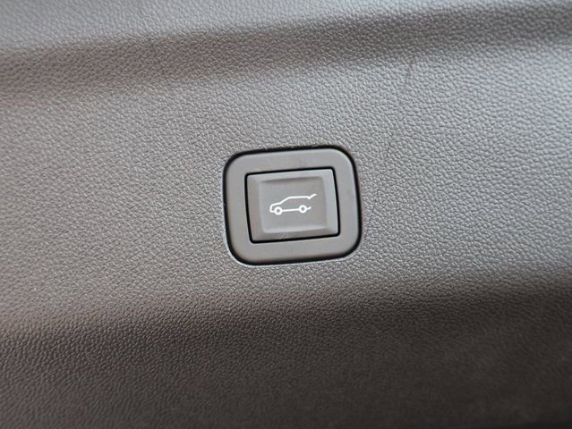 2026 GMC Yukon AT4 - Photo 17