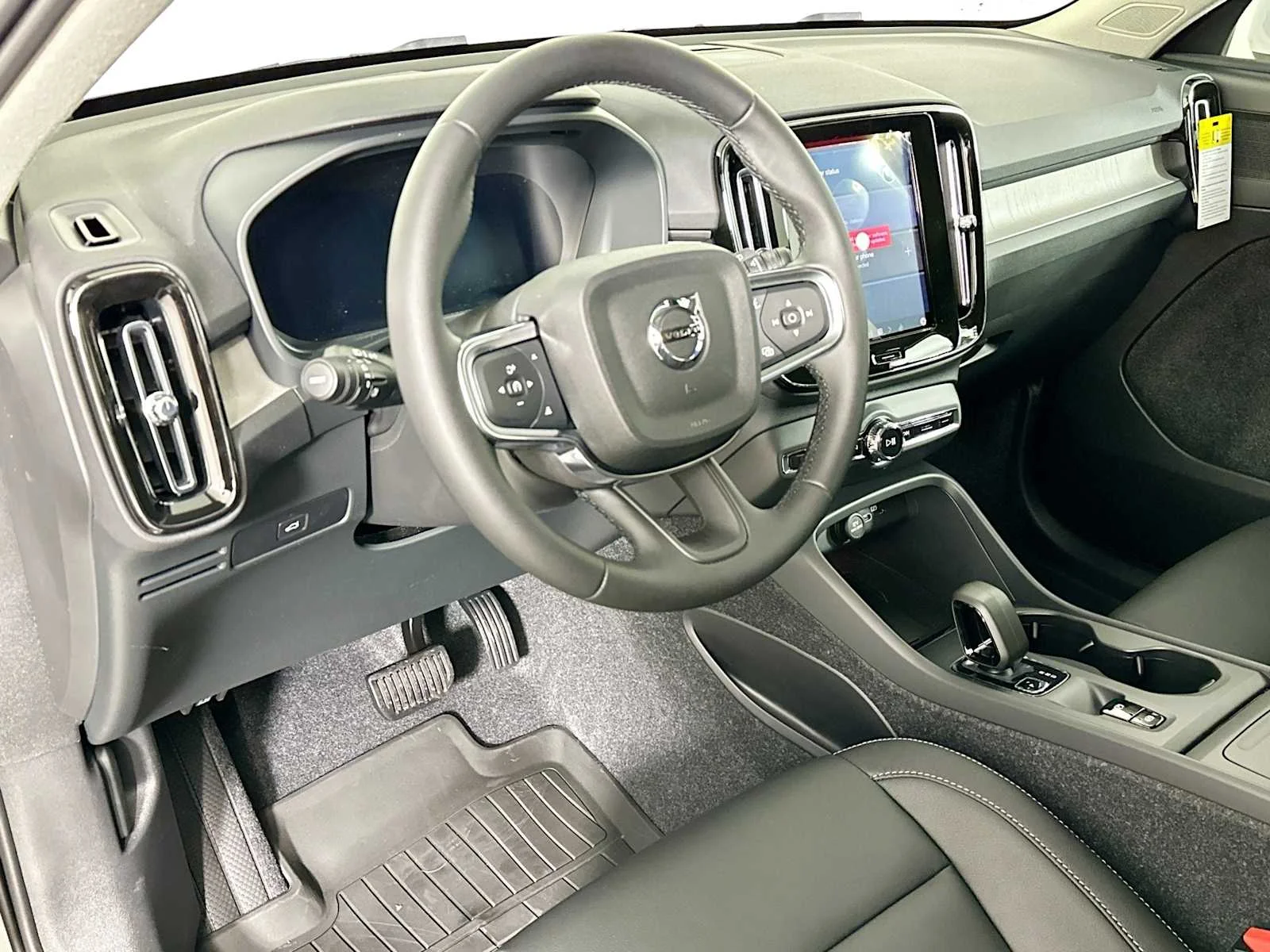 2025 Volvo XC40 Core - Photo 9