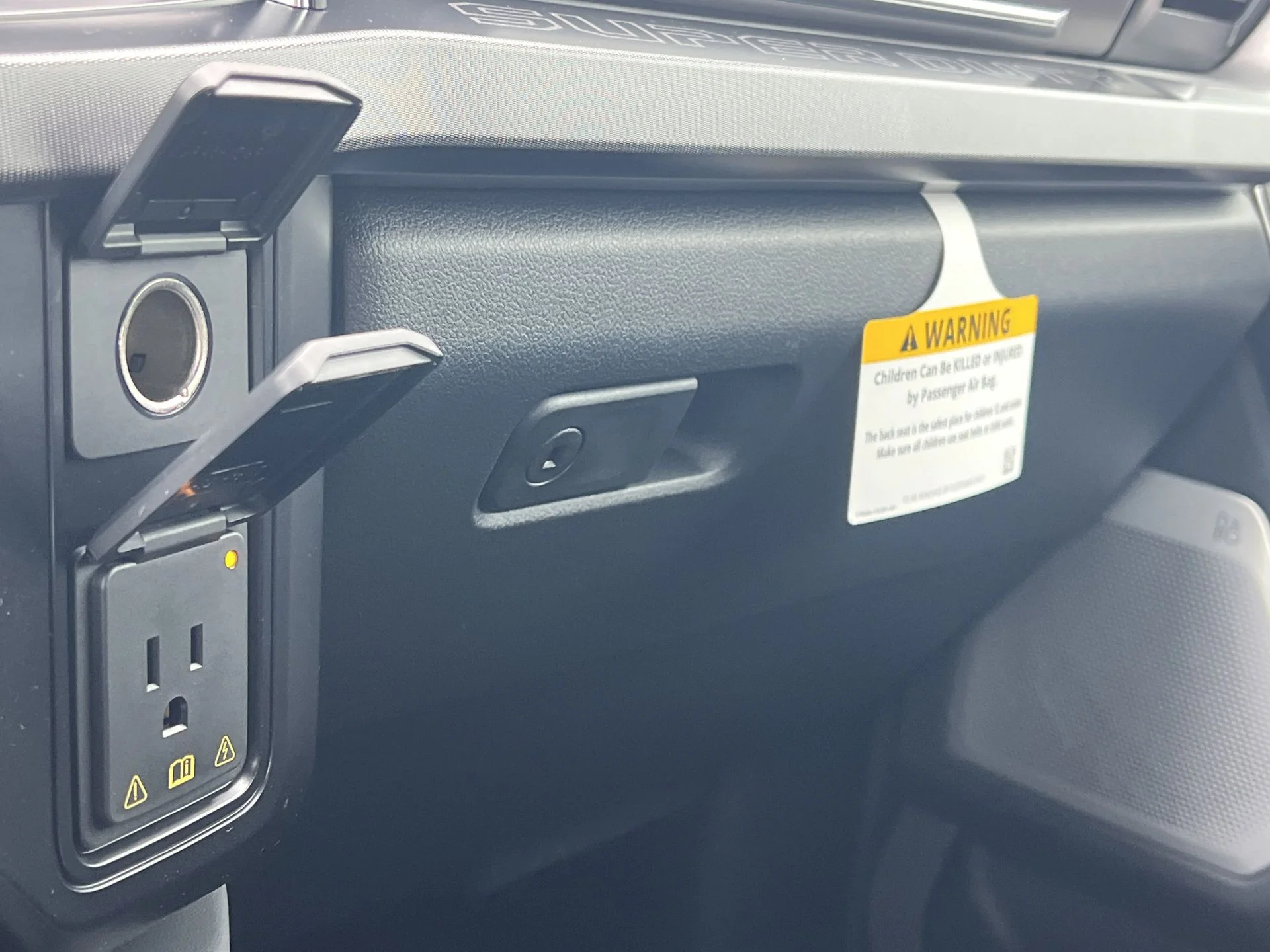 2026 Ford F-350 Super Duty Platinum - Photo 11