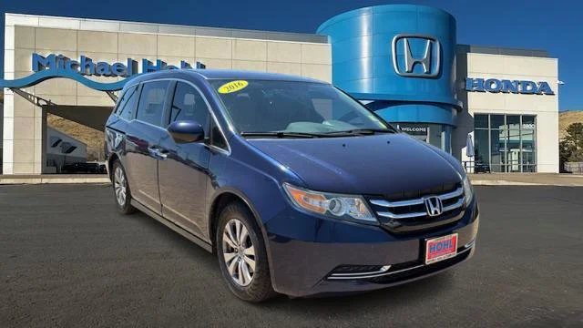 2016 Honda Odyssey SE's photo