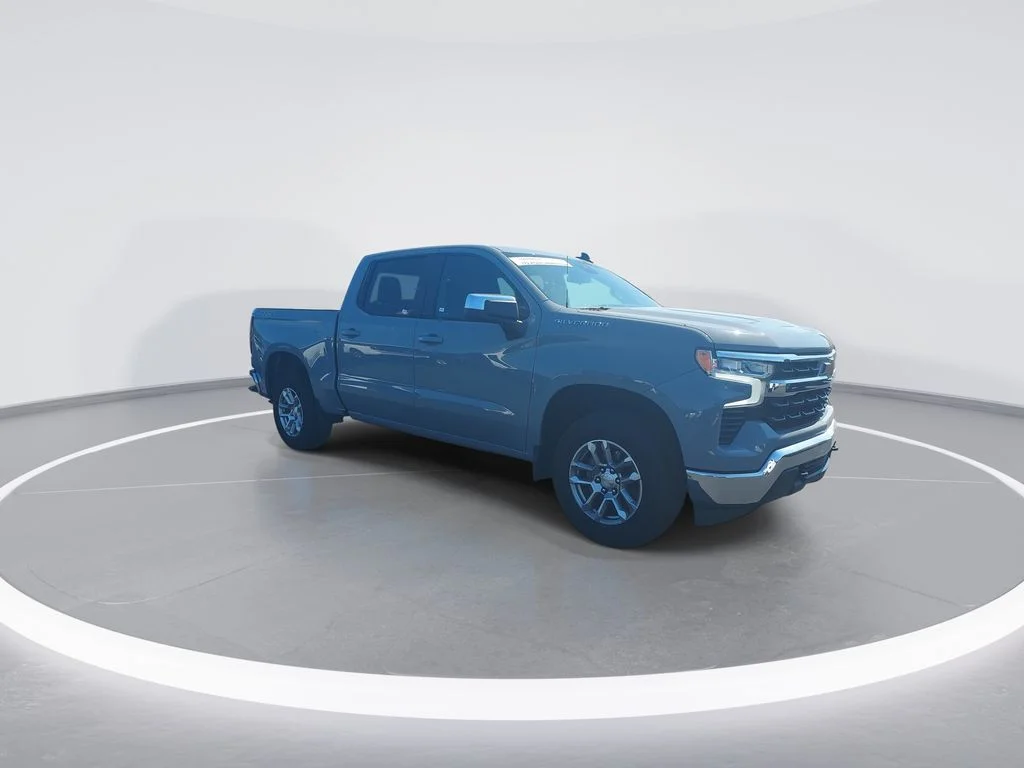 Used 2024 Gray Chevrolet LT image 2