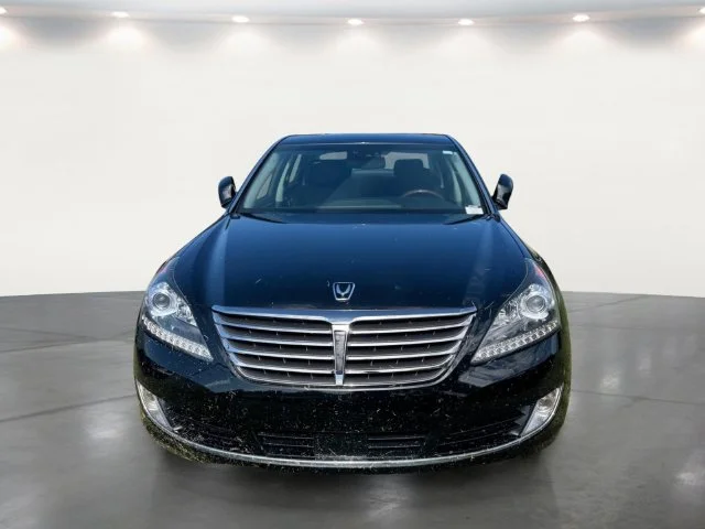 Used 2015 Black Hyundai Signature image 6