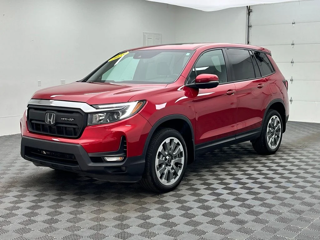 Used 2025 Red Honda EX-L image 2