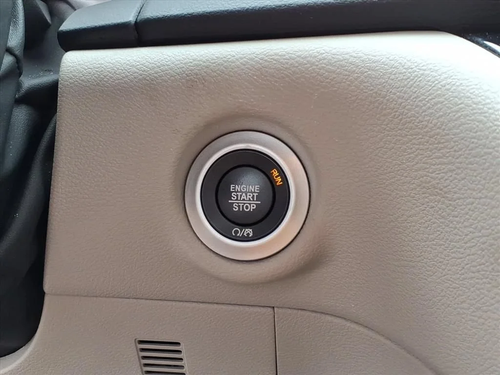 Used 2024 White Chrysler Touring L image 12