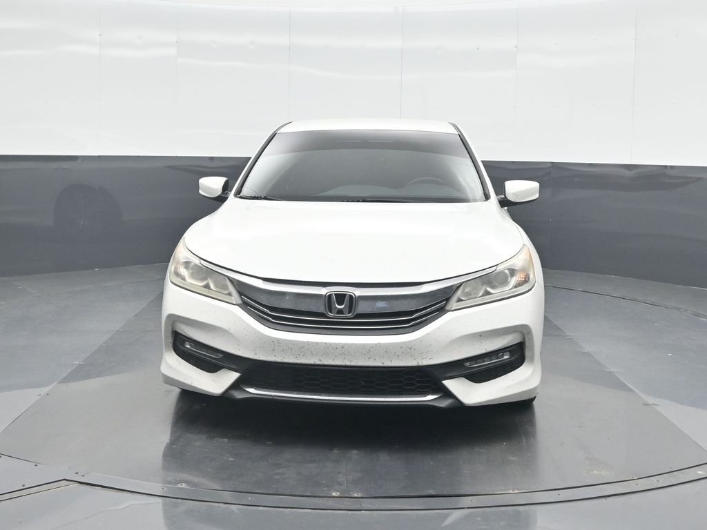 Used 2016  Honda Sport image 5