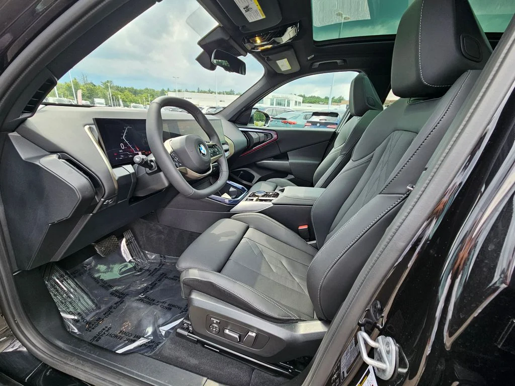Used 2025 Black Sapphire Metallic BMW 30 xDrive image 13