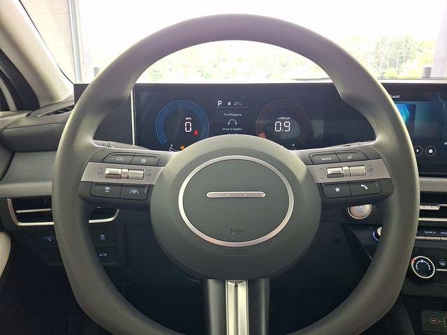 New 2026 White Hyundai SE image 22