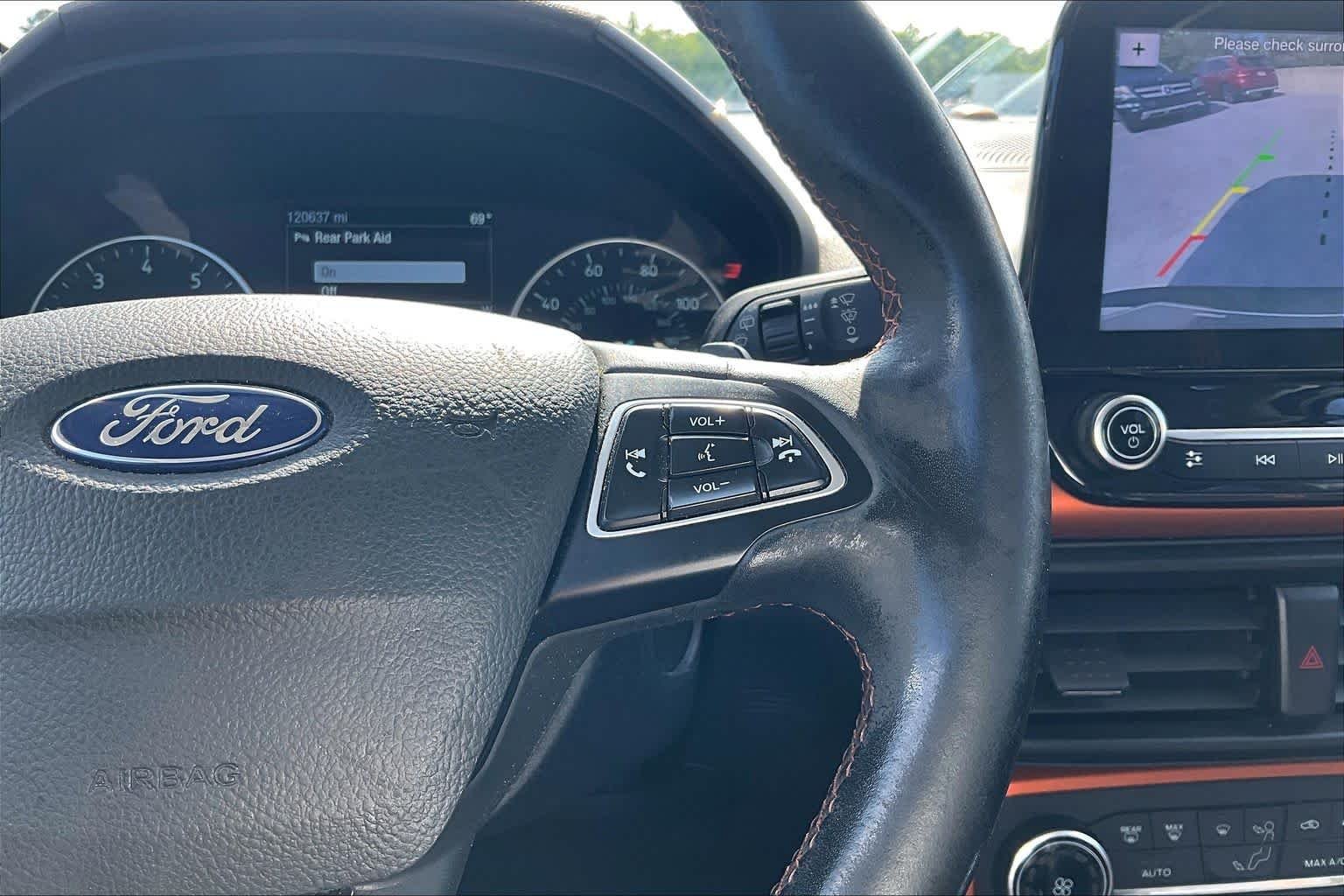 Used 2018 Diamond White Ford SES image 25
