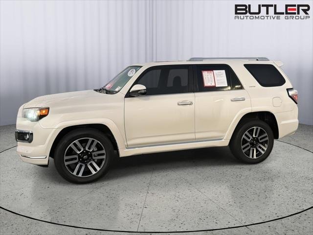 Certified Used 2023 BLIZZARD PEARL Toyota  image 3
