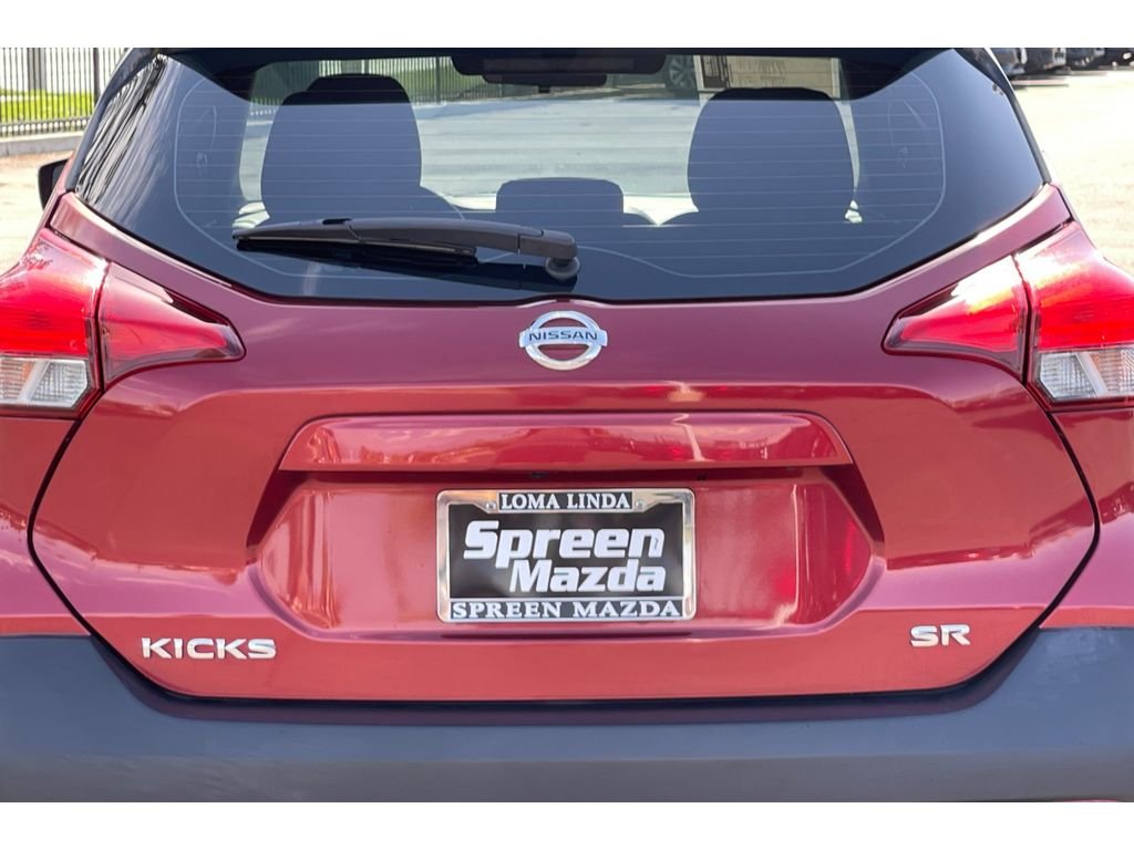 Used 2018 Cayenne Red/Super Black Nissan SR image 45