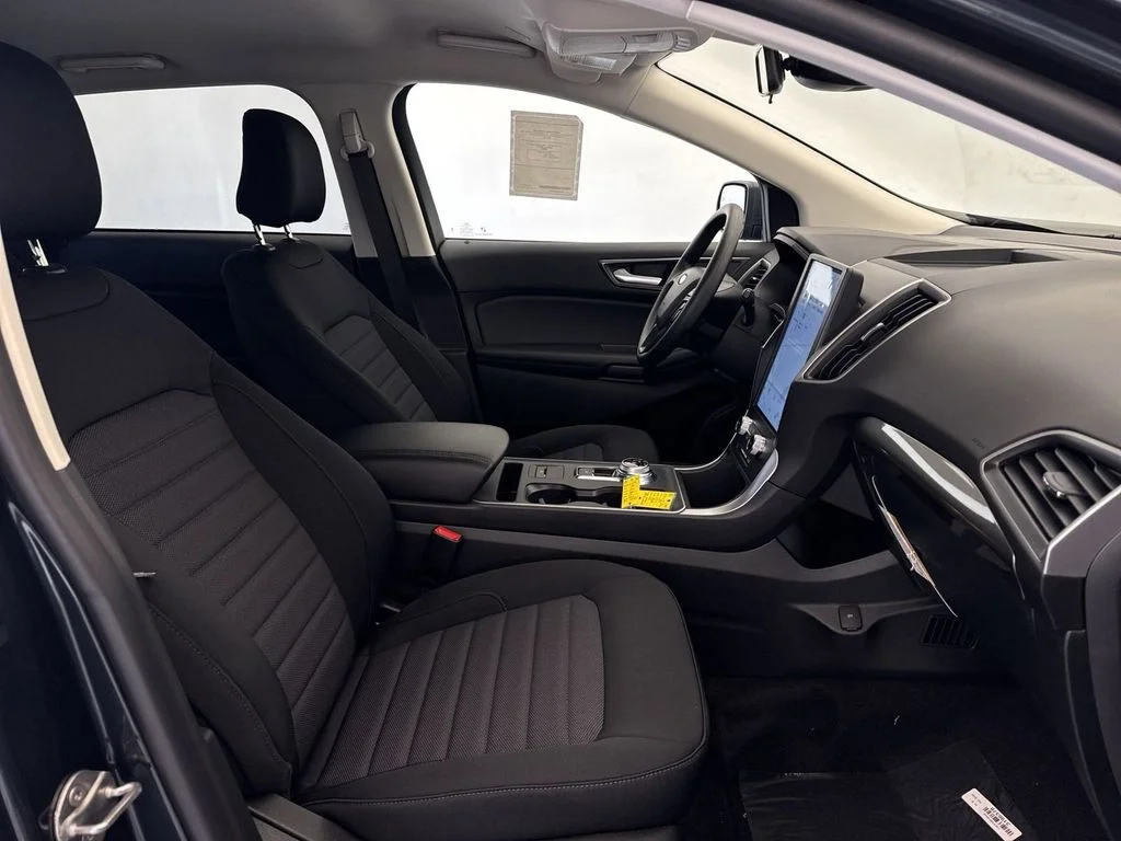 New 2024 Blue Ford SE image 24