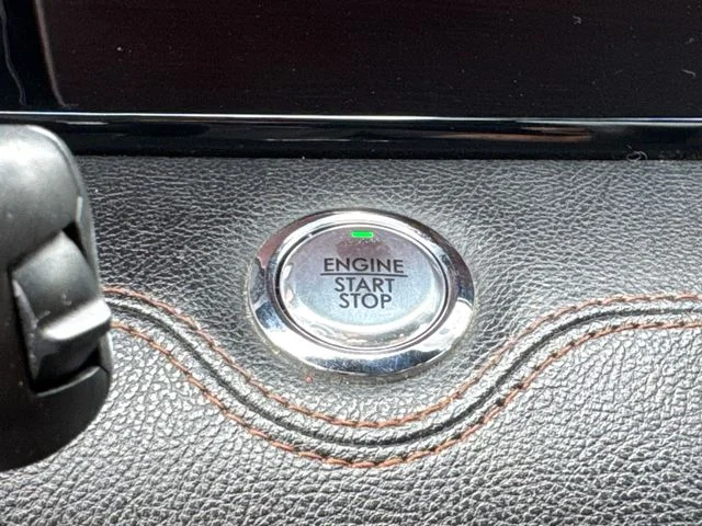 Used 2021 White Lincoln Reserve image 35