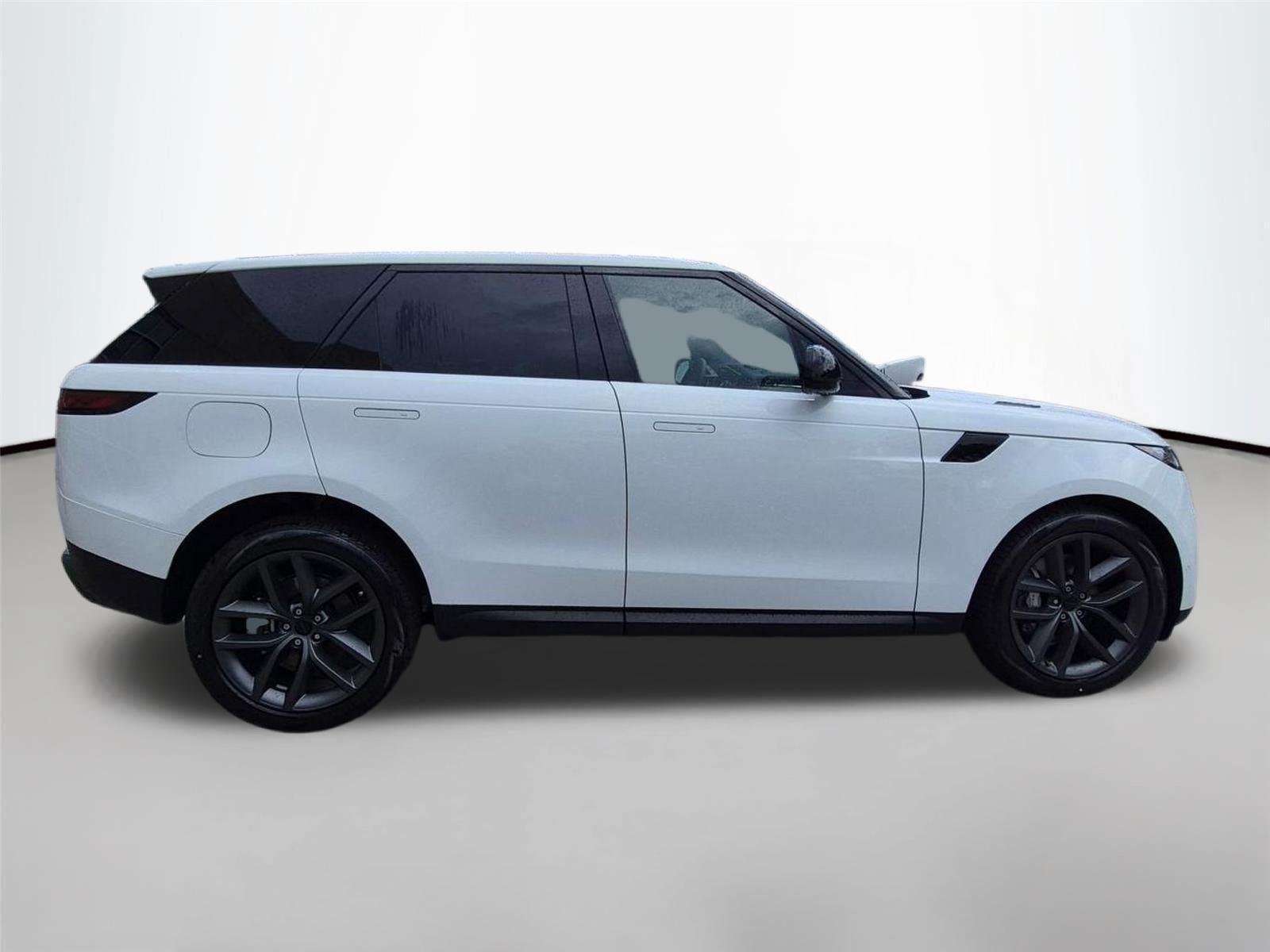 New 2026 Fuji White LAND ROVER SE image 4