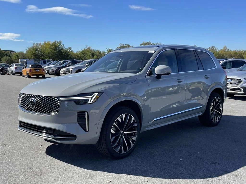 2026 Volvo XC90 Plus - Photo 25