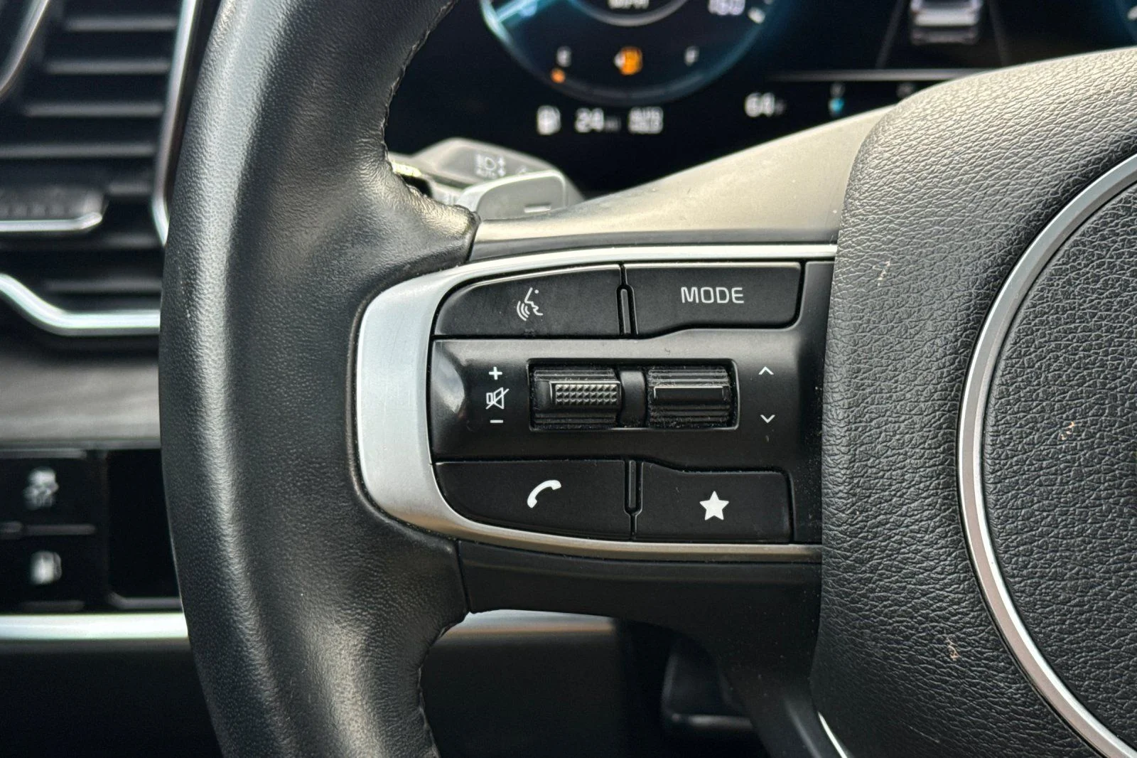 Certified Used 2023 Fusion Orange Kia X-Line Prestige image 21