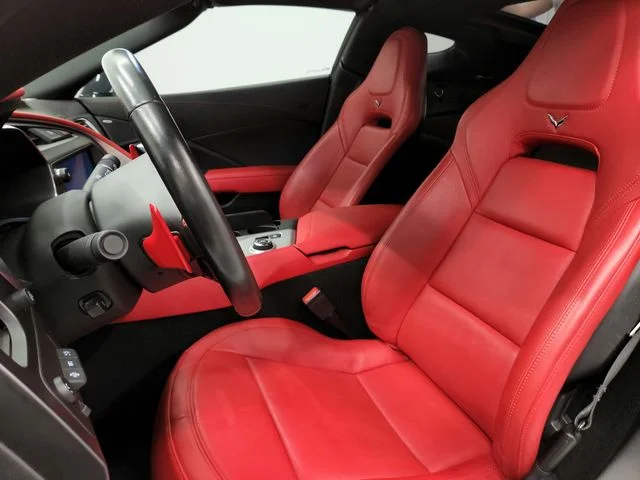 Used 2019 White Chevrolet Grand Sport image 18