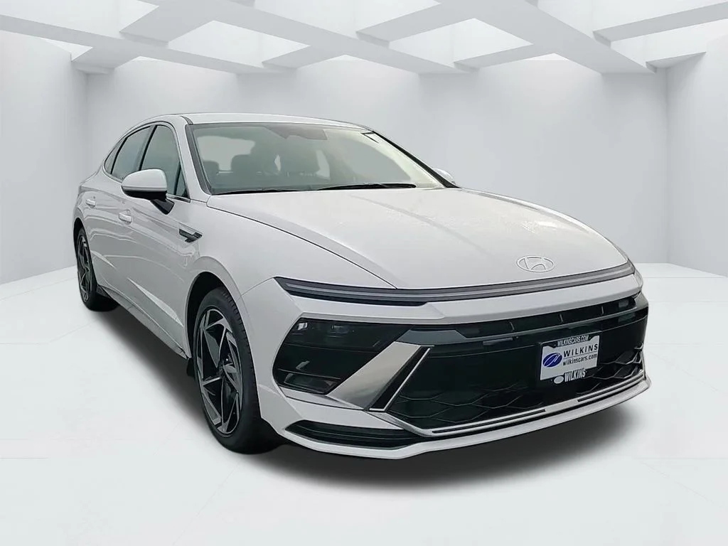 New 2026 White Hyundai SEL Sport image 3